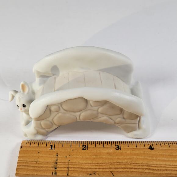 Precious Moments Sugar Town Cobblestone Bridge Figurine Enesco 533203 1994 - Picture 10 of 16